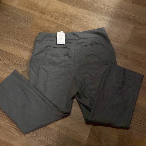 NWT  women, Croft &  Barrow  the effortless stretch pants.  Boot cut - Picture 4 of 7